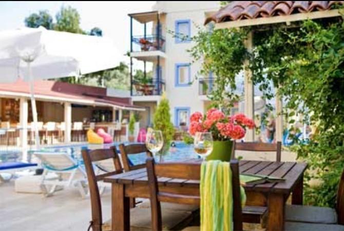 Merve Apartments, Your Home From Home In Central Bodrum, Street Cats Frequent The Property, Not All Apartments Have Balconies , Ground Floor Have Terrace With Table And Chairs Exteriör bild