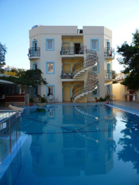 Merve Apartments, Your Home From Home In Central Bodrum, Street Cats Frequent The Property, Not All Apartments Have Balconies , Ground Floor Have Terrace With Table And Chairs Exteriör bild